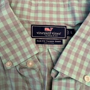 Men’s Vineyard Vines size large dress shirt 
Worn just once